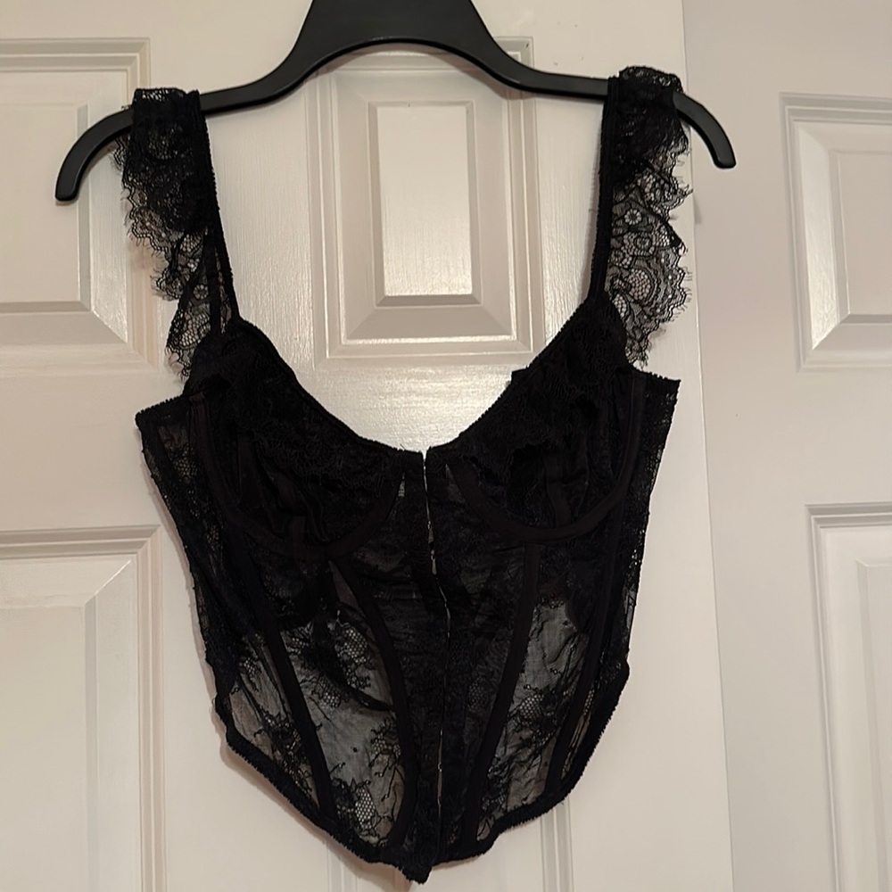 Butterfly corset with lace detail